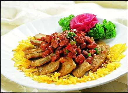 川菜湘菜高清菜谱 神户肥牛焗香豆腐 川菜湘菜高清菜谱 神户肥牛焗香豆腐