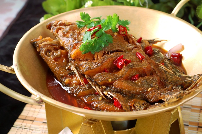 干锅美食焖锅湘菜麻辣香辣纸锅干锅小桂鱼