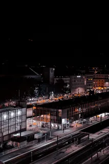 夜晚城市安静街道图片 夜晚城市安静街道图片