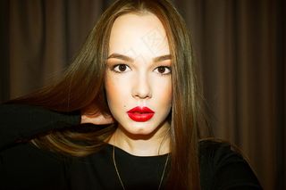 自拍美女真人头像图片