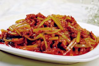 0911CC-730鱼香炒肉丝   （蒜苔、青笋）