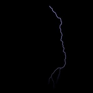 形状各异的闪电