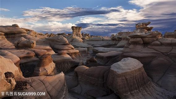 岩石山脉风景画壁纸