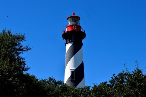 山顶导航塔图片