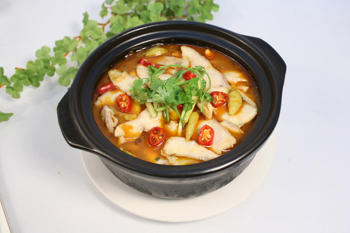 香茅酸菜鱼片煲