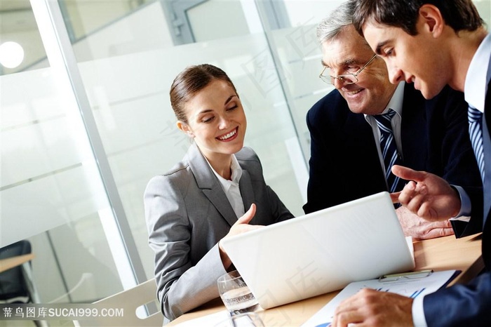 开会探讨工作高清图