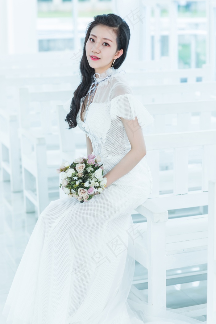 日韩美女婚纱照