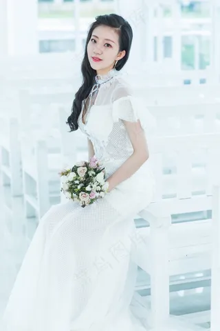 日韩美女婚纱照