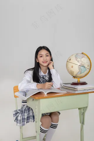 清新唯美可爱的女孩摄影图片