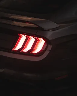 汽车尾灯特写图片