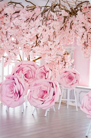 现代浪漫花卉结婚背景墙