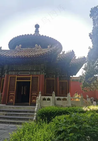 摄影照片-故宫御花园古建筑光影
