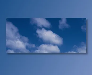 蓝色天空背景图片