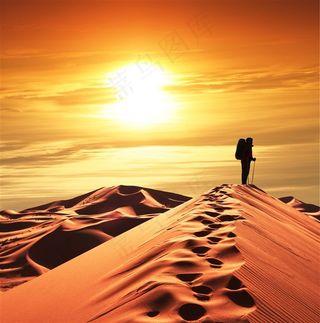 沙漠日出风景图片