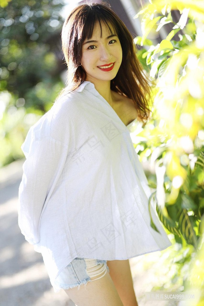 高清户外清纯美女图片艺儿拿铁写真图片