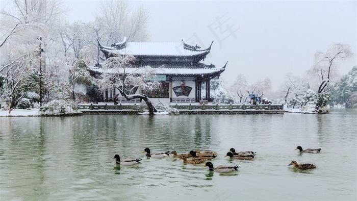 江苏扬州瘦西湖雪景桌面壁纸