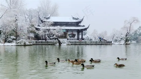 江苏扬州瘦西湖雪景桌面壁纸 江苏扬州瘦西湖雪景桌面壁纸