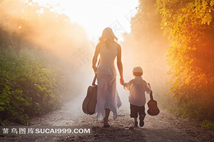 妈妈与孩子清晨摄影