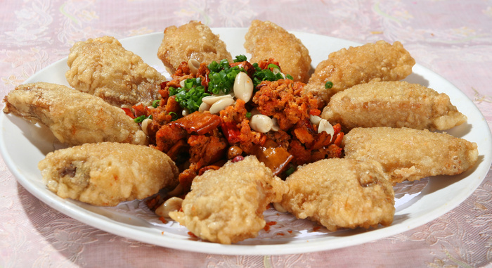 005  干椒蒜香翅-金港湾