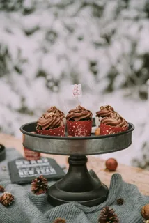 巧克力纸杯小蛋糕图片