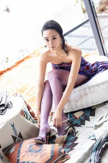 穿丝袜的性感美腿美女蓝夏美女写真图片 穿丝袜的性感美腿美女蓝夏美女写真图片