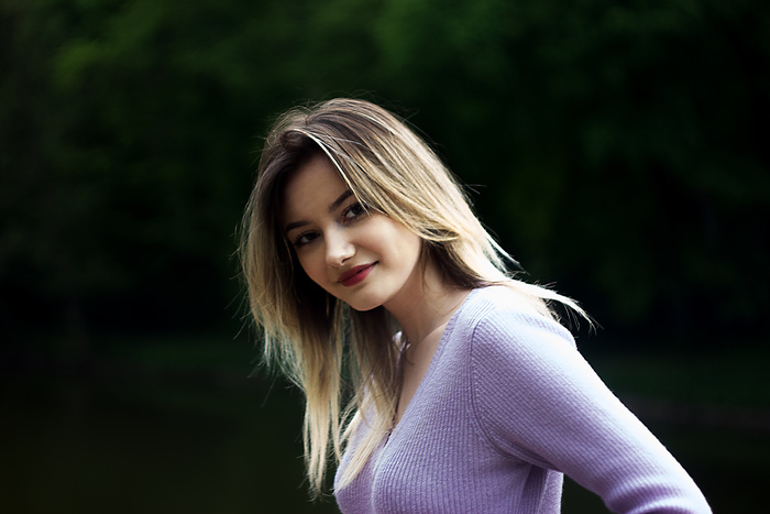 清新唯美可爱的女孩摄影图片