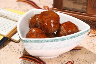 碗蒸龙眼丸子