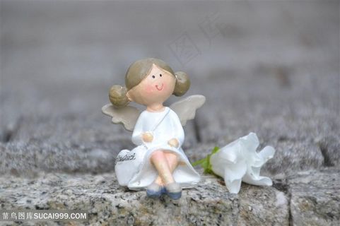 可爱小女孩玩偶图片