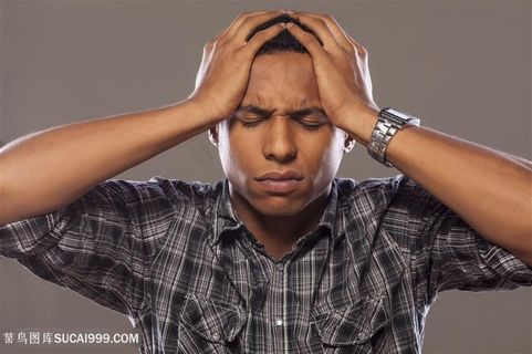 沮丧的外国男士高清图片