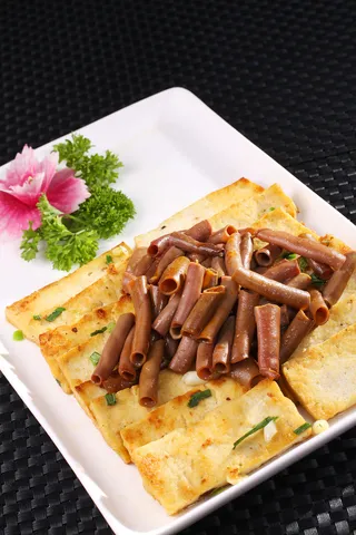 海肠煎豆腐 