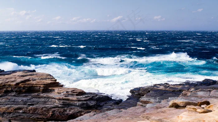 海浪在翻
