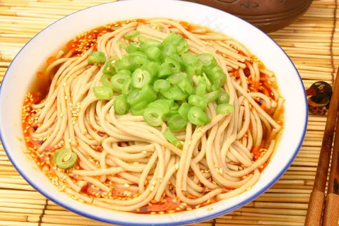酸汤荞麦凉面 酸汤荞麦凉面