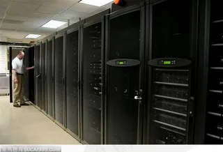 数据控制中心的机房设备