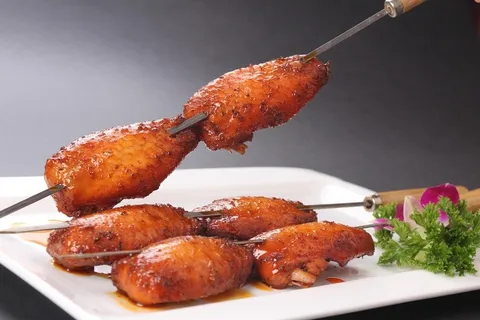 烧烤美食烤肉街边小吃油炸烤鸡中翼