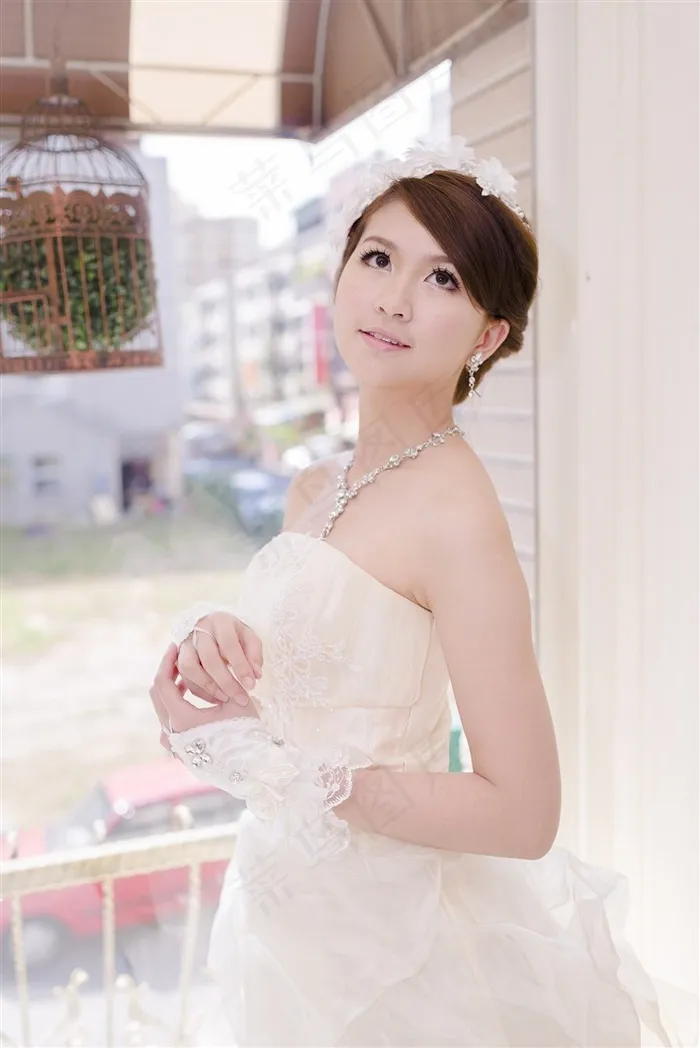 白色婚纱漂亮的新娘美女婷怡写真美图