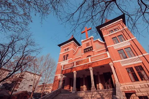 济南经四路教堂一角