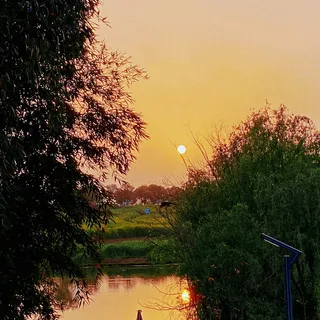 乡村的落日余晖