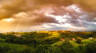 绿色田园彩虹图片