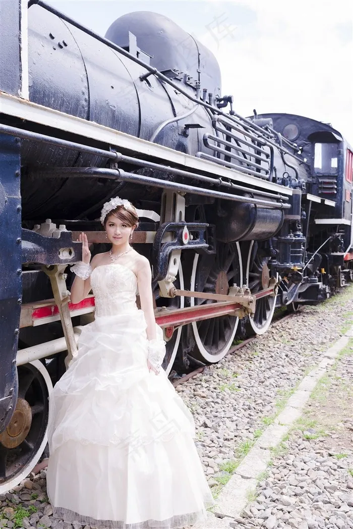 白色婚纱漂亮的新娘美女婷怡摄影美图