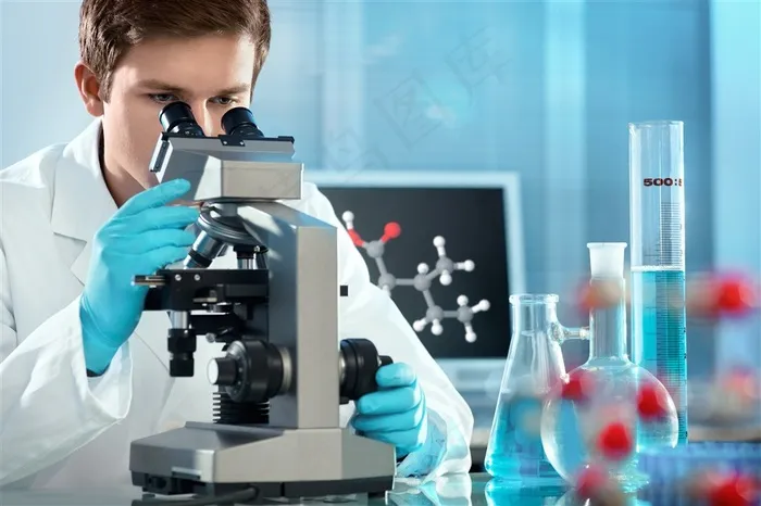 研究医学的科学家