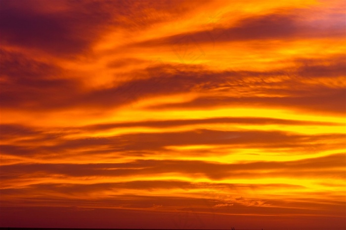 火红夕阳天空图片
