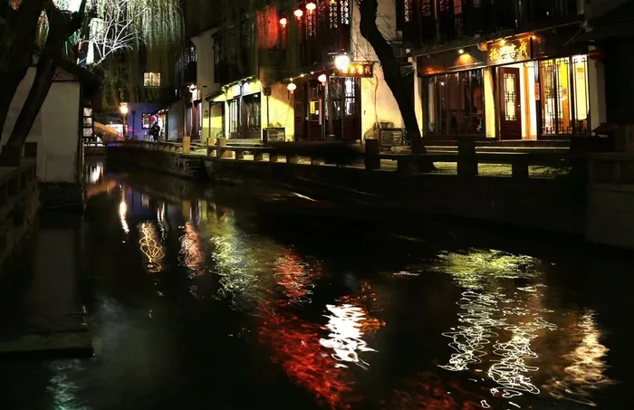 江苏周庄夜景摄影图片