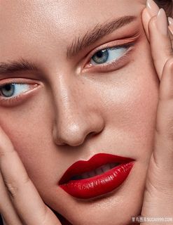 化妆品模特美容