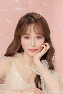 化妆品模特美容