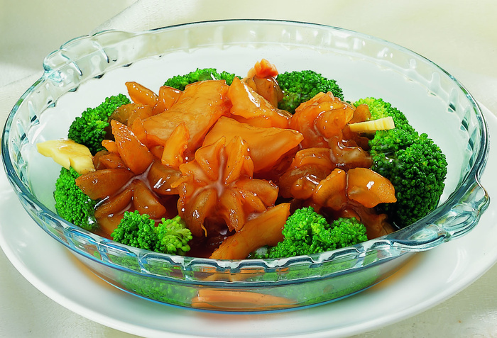 3206鲍汁焖鱼唇鞭花