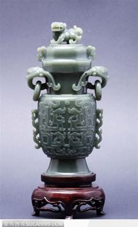 传统工艺-雕刻精美的花瓶 传统工艺-雕刻精美的花瓶