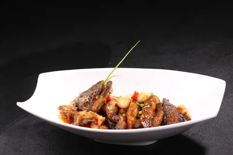 蒜仔烧野生鲶鱼 (4)