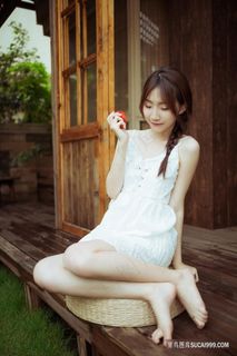 清纯唯美白色连衣裙可爱女生头像小乔写真图片