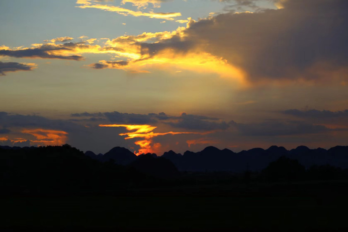 夕阳天空景色图片