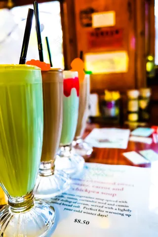 清凉夏日夏季饮品摄影图片